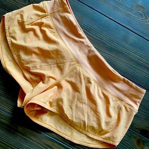 Lululemon shorts size 6
